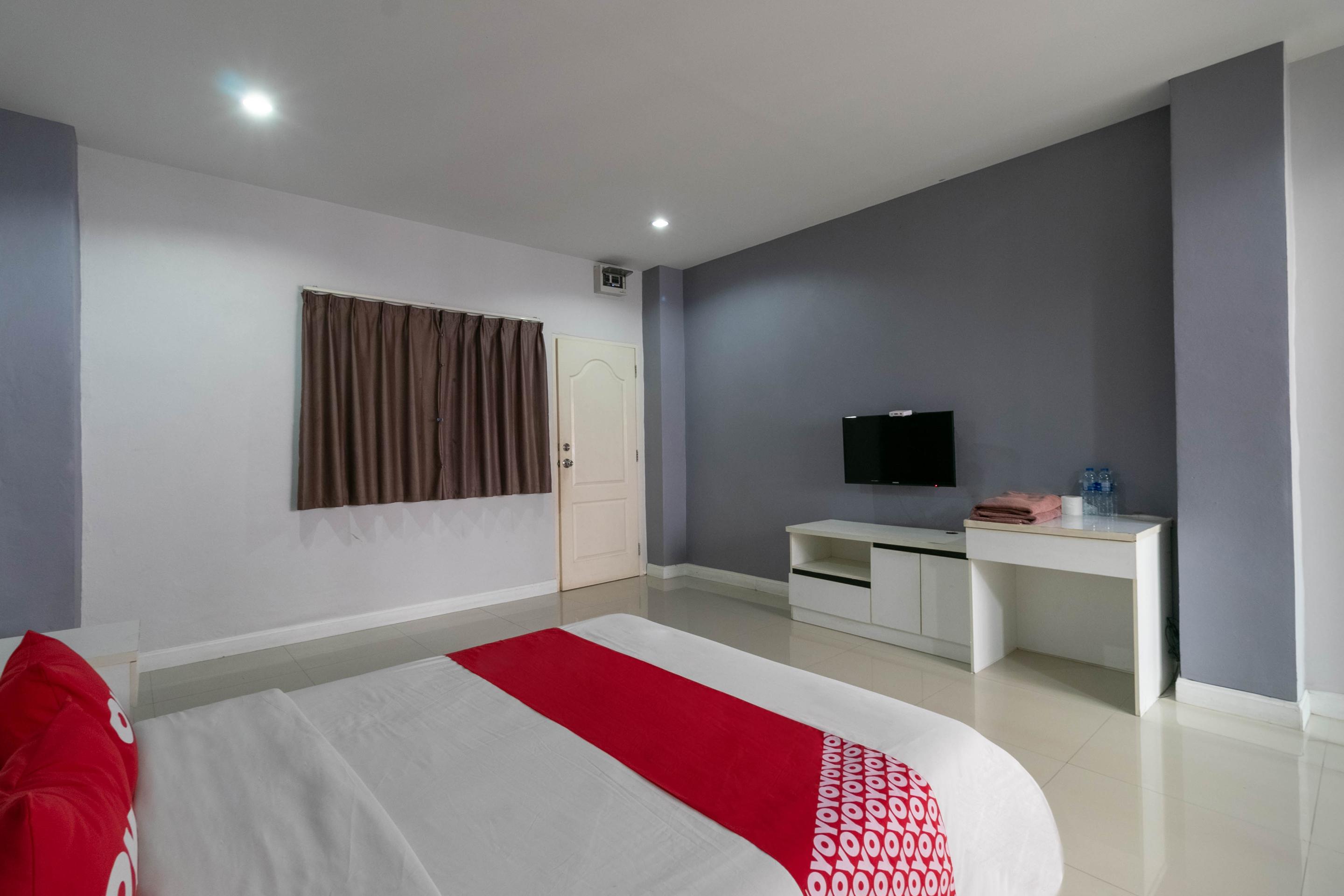 Oyo 75389 Pandora House Otel Pattaya Dış mekan fotoğraf