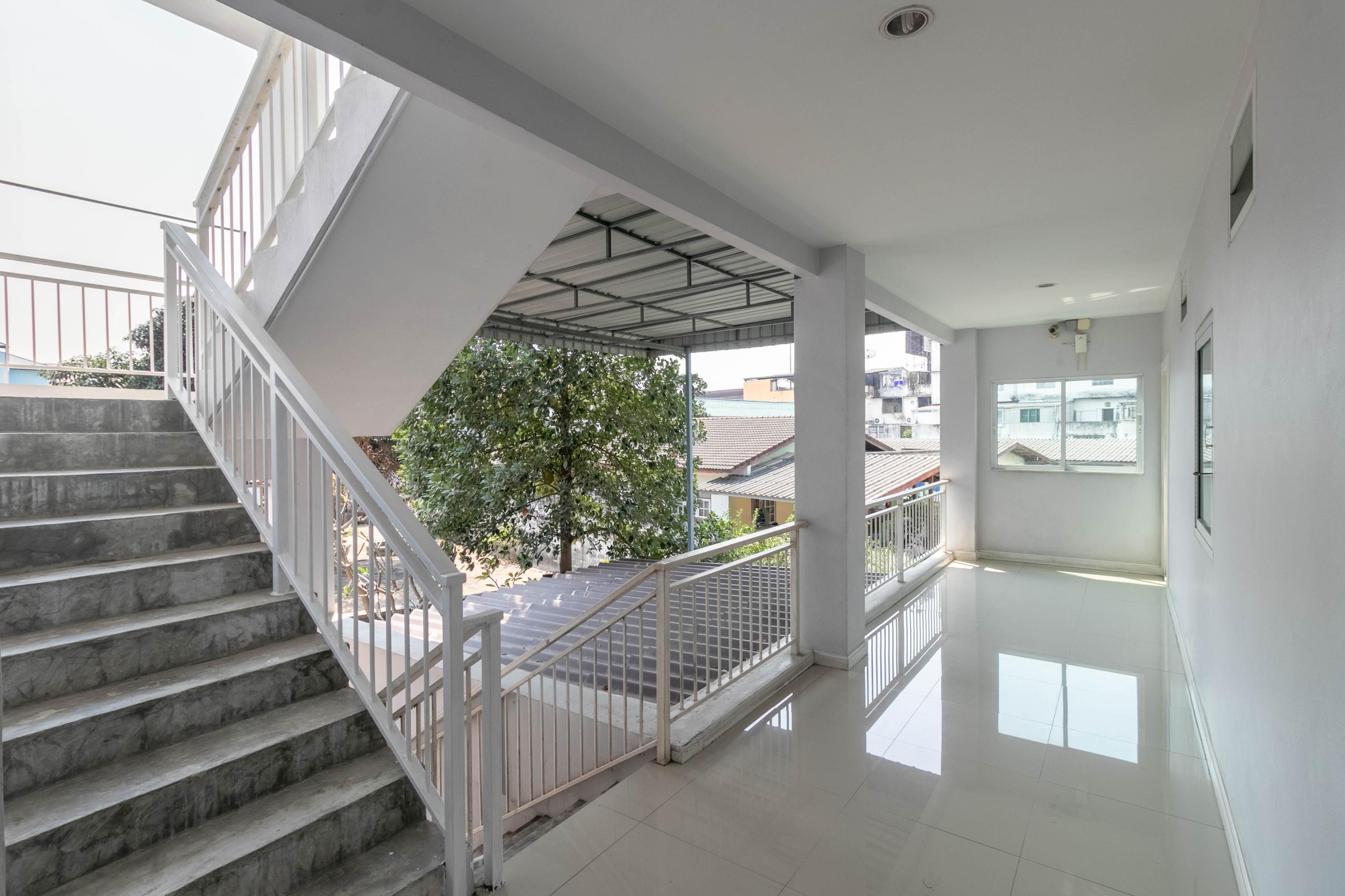 Oyo 75389 Pandora House Otel Pattaya Dış mekan fotoğraf