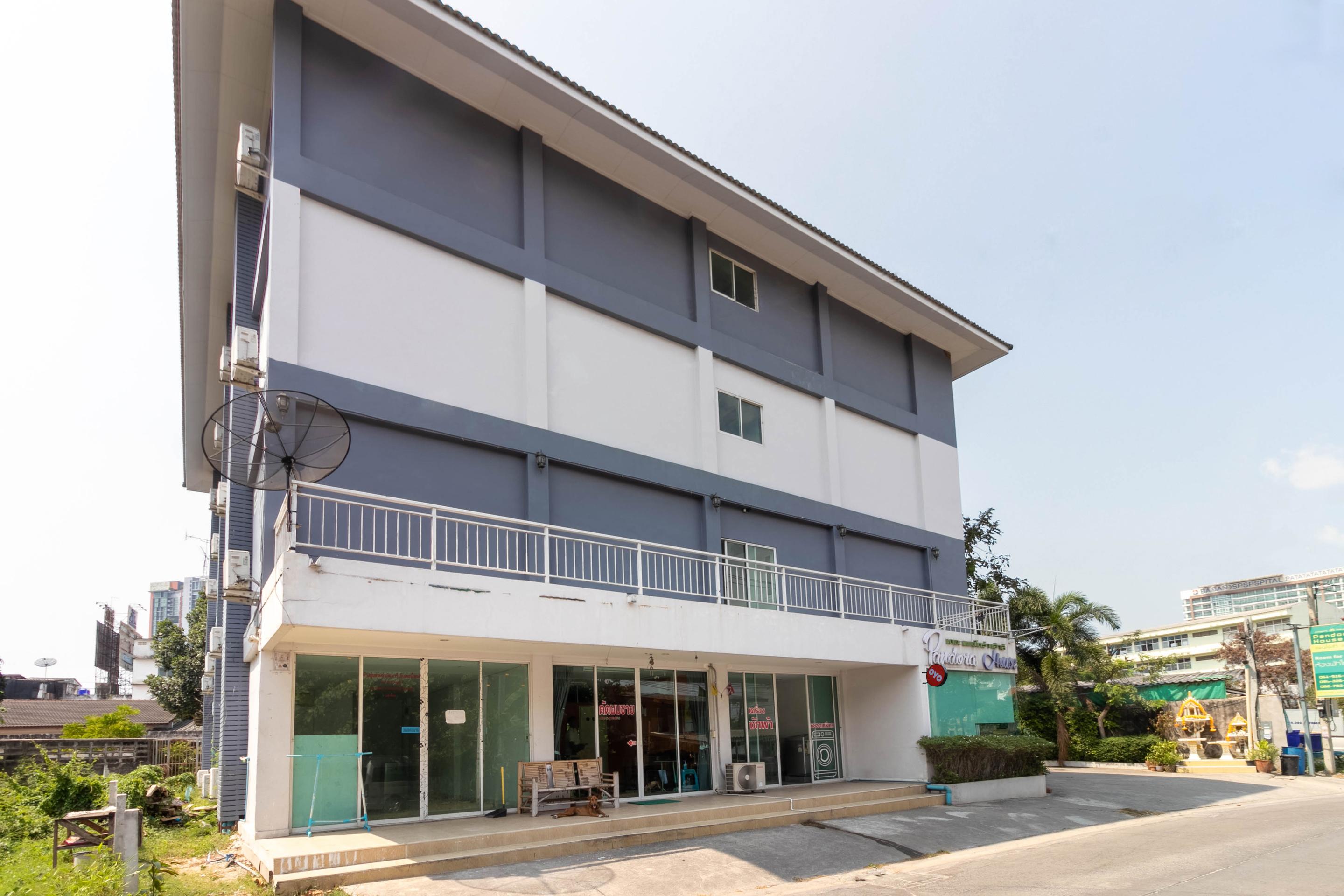 Oyo 75389 Pandora House Otel Pattaya Dış mekan fotoğraf