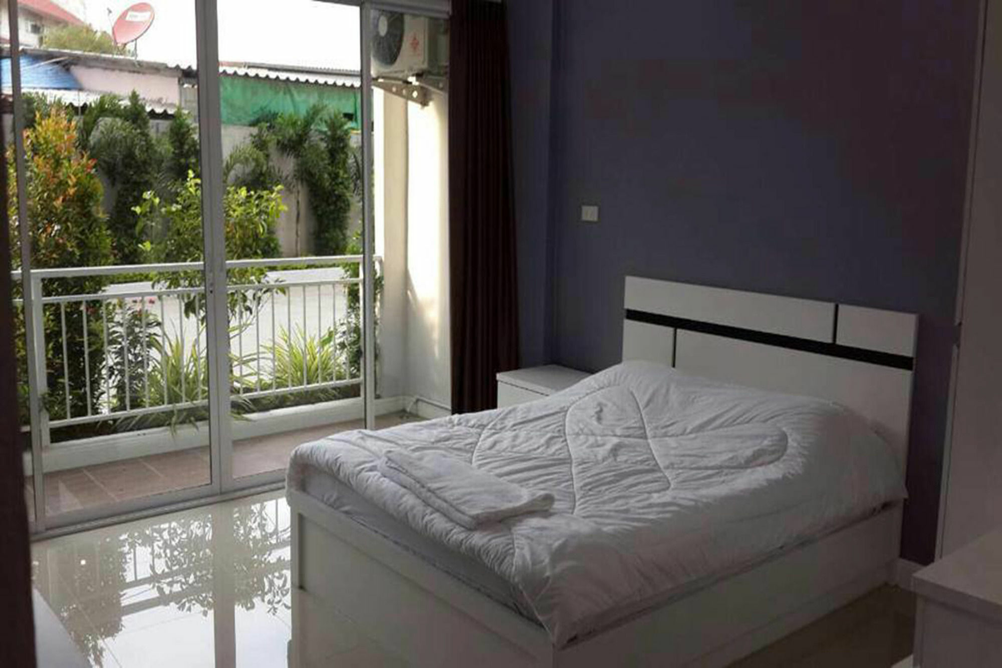 Oyo 75389 Pandora House Otel Pattaya Dış mekan fotoğraf