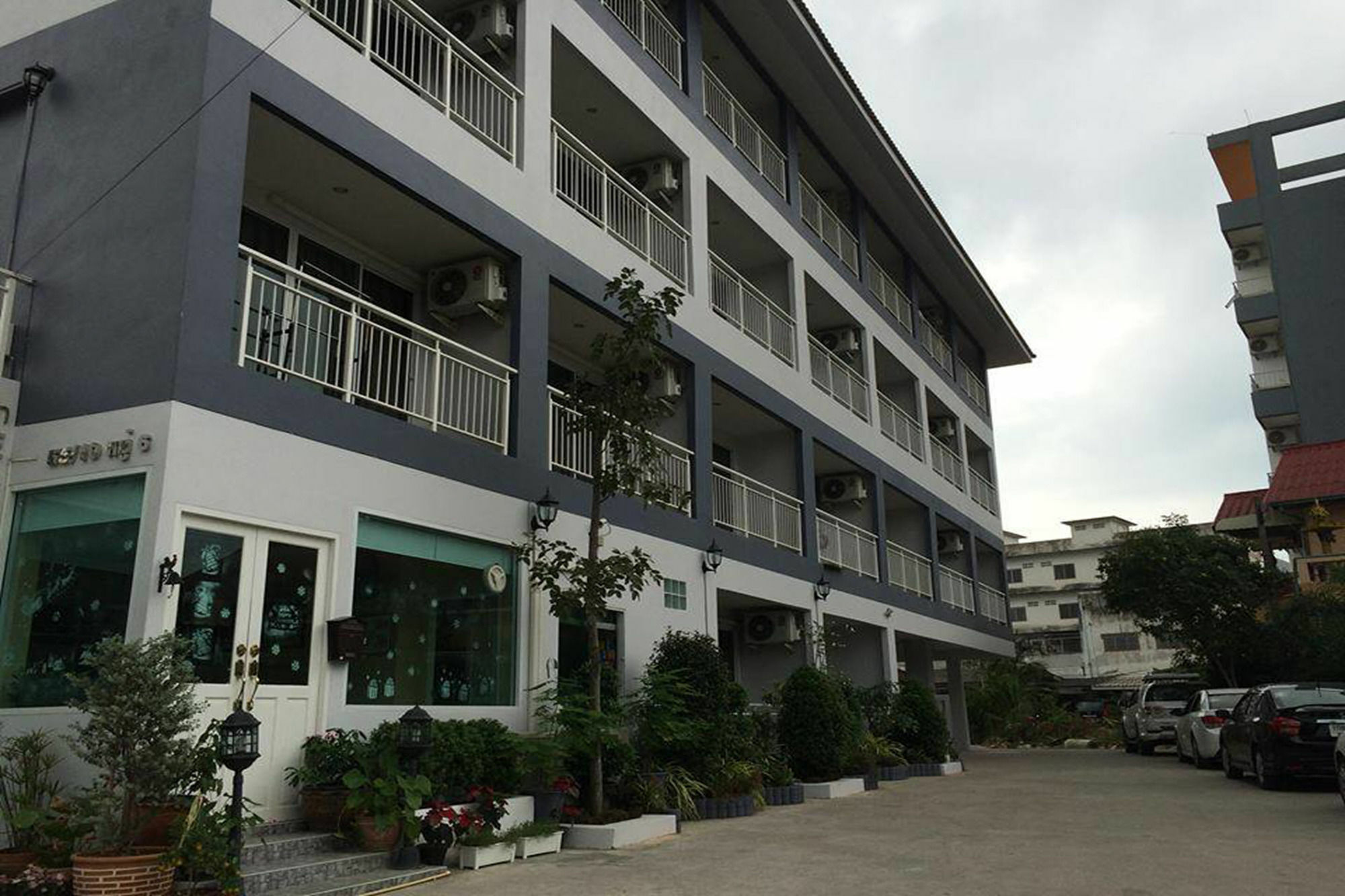 Oyo 75389 Pandora House Otel Pattaya Dış mekan fotoğraf