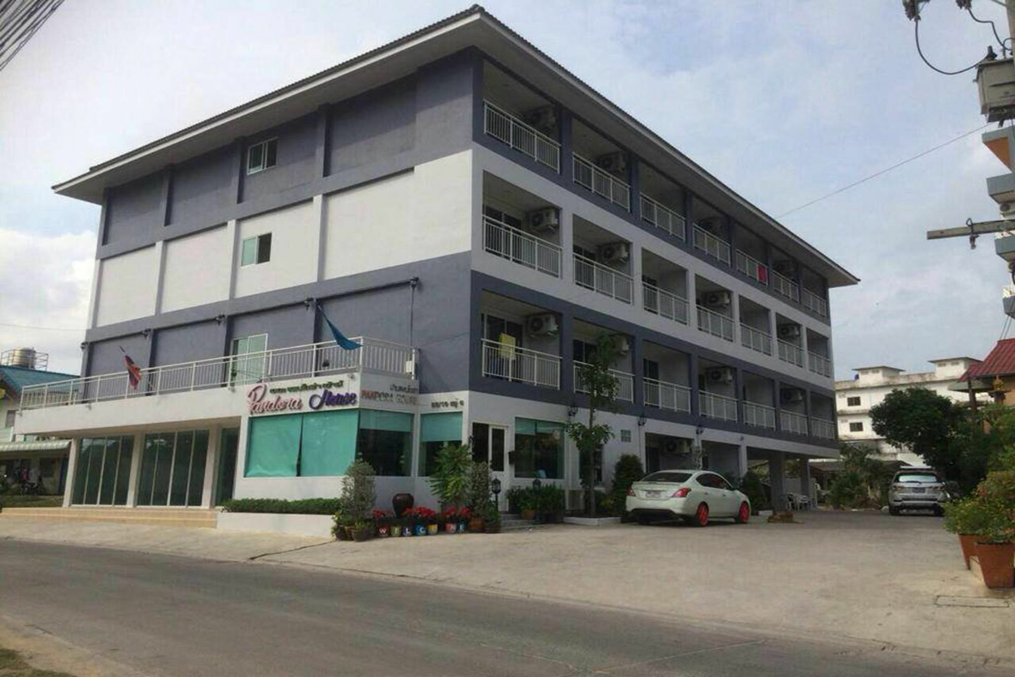 Oyo 75389 Pandora House Otel Pattaya Dış mekan fotoğraf