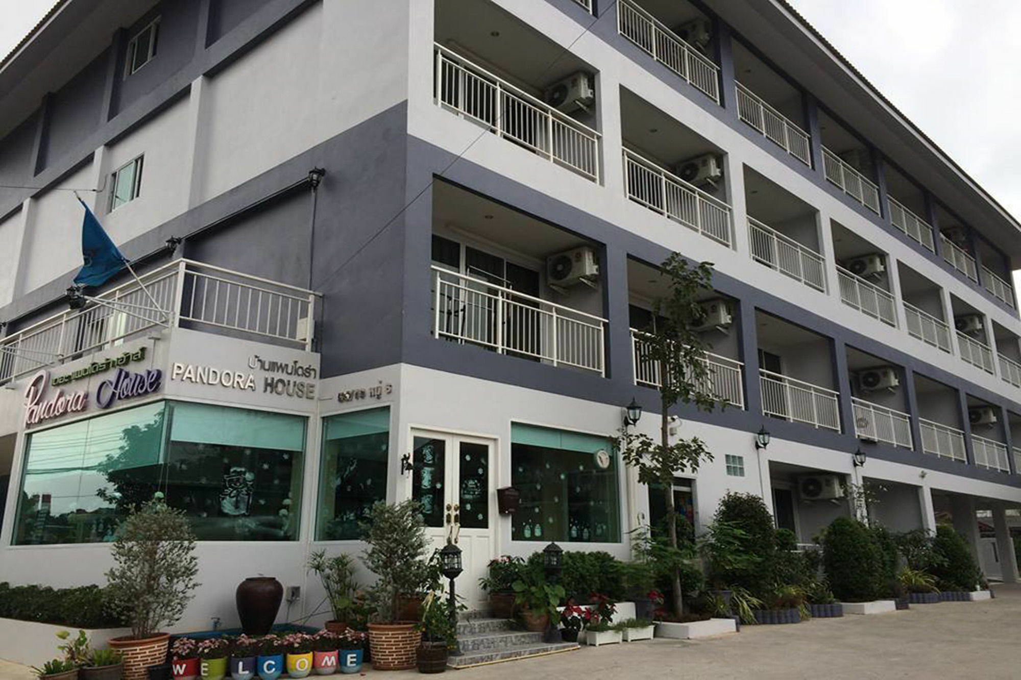 Oyo 75389 Pandora House Otel Pattaya Dış mekan fotoğraf