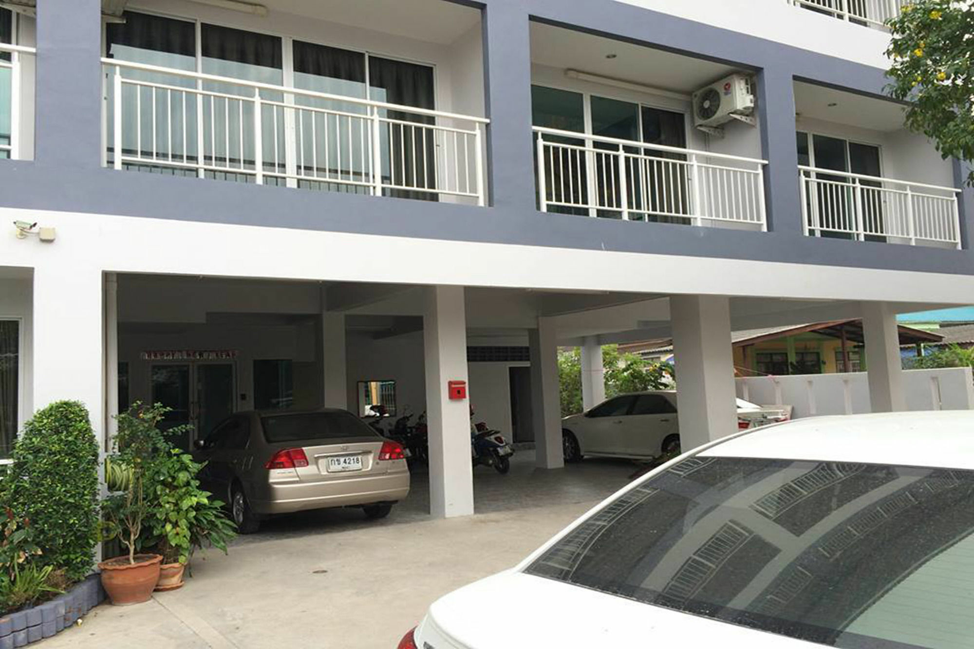 Oyo 75389 Pandora House Otel Pattaya Dış mekan fotoğraf